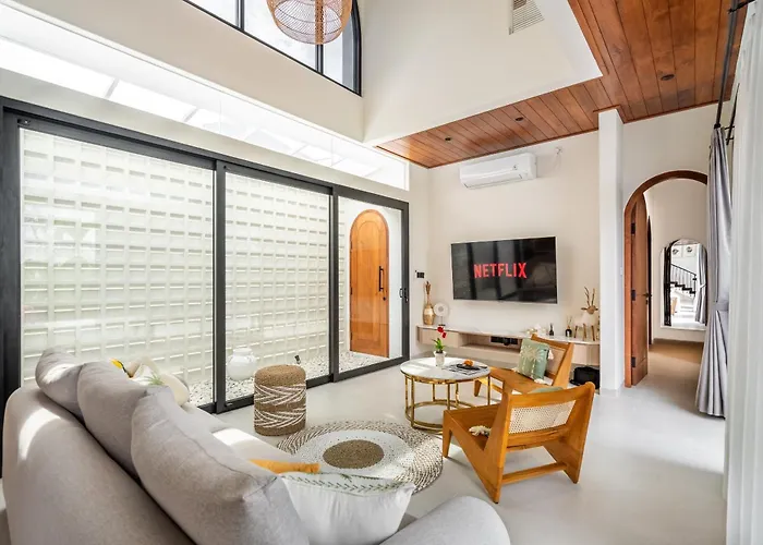 Jivani - Private Pool & Bbq, Cinema Room, 9 Min To Nusa Dua Villa *